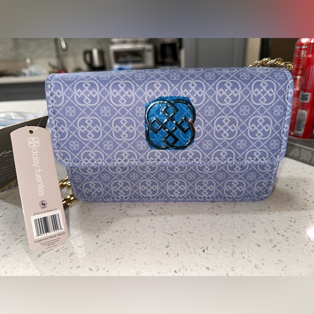 NWT-Daisy Fuentes crossbody